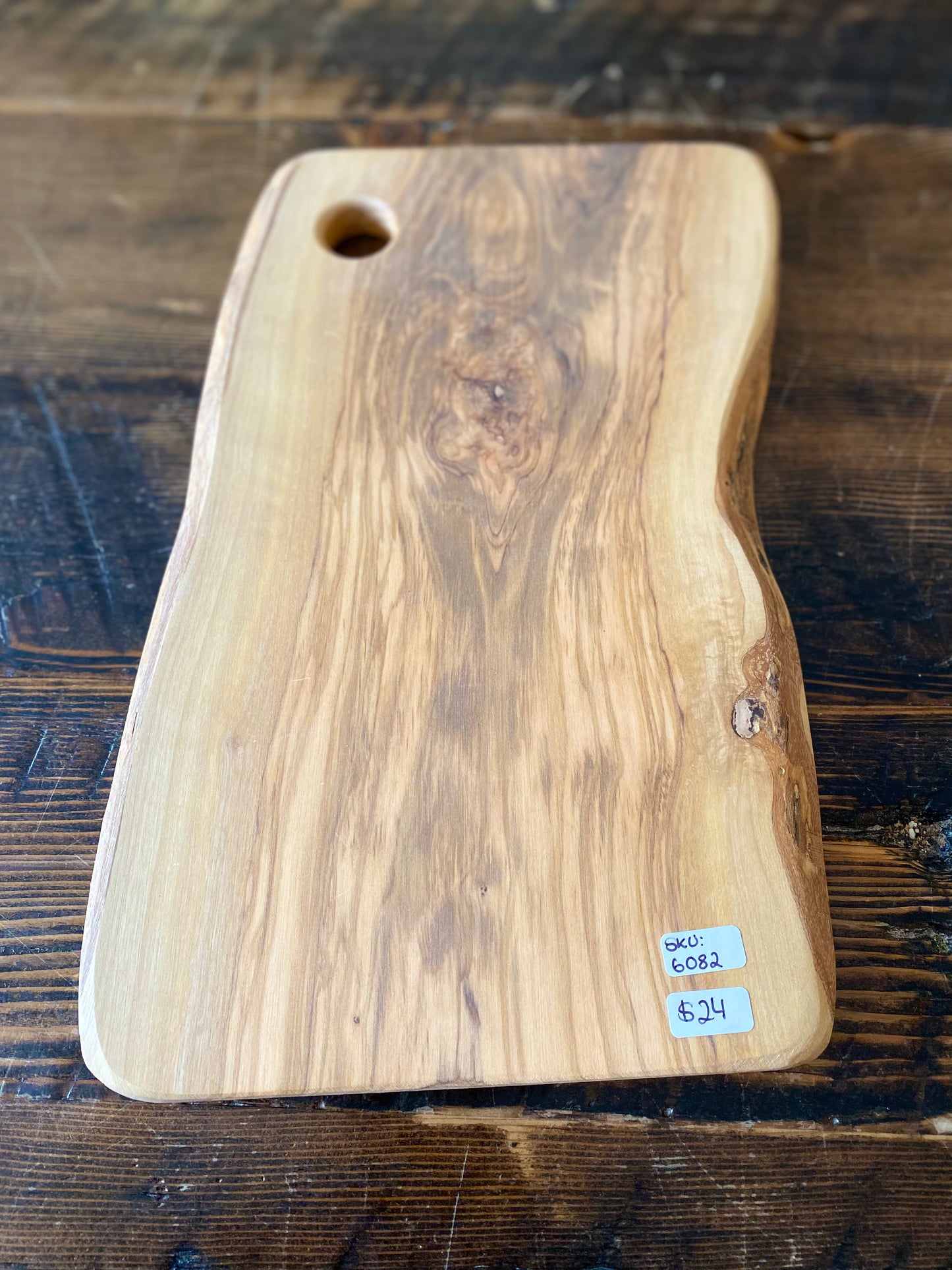 SMALL RUSTIC BOARD